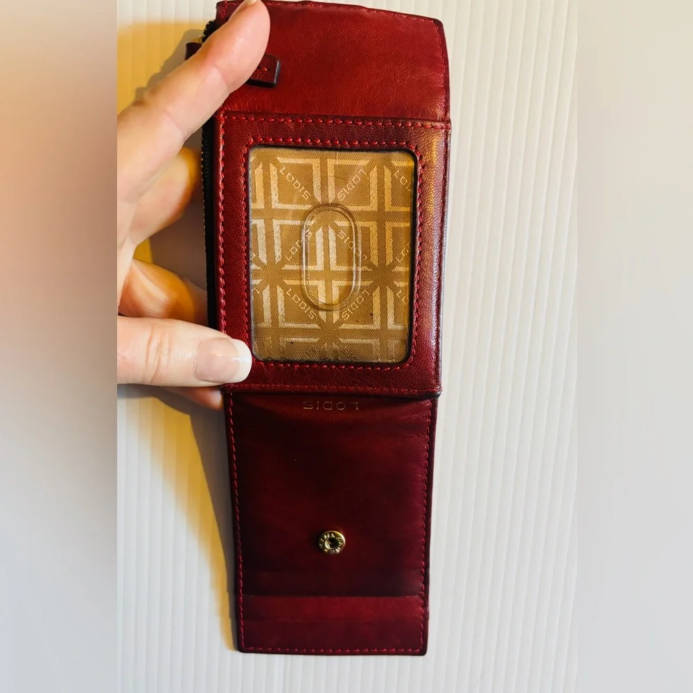 Lodis Burgundy Leather Card Holder Wallet Slim RFID Snap Closure - Picture 4 of 6